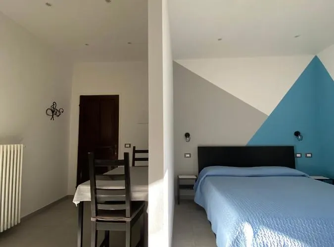 アパート Azalea カンノビオ