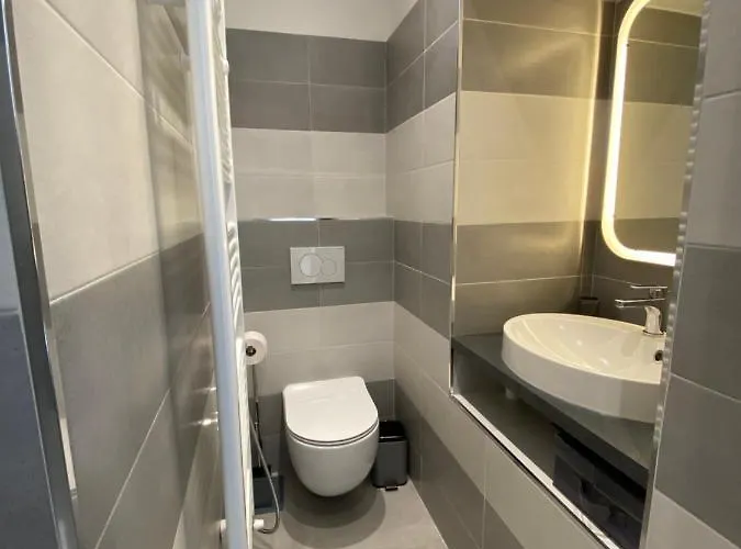 アパート Azalea *