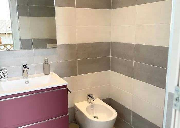 Azalea アパート カンノビオ