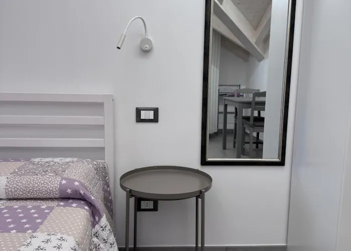 Azalea Daire Cannobio